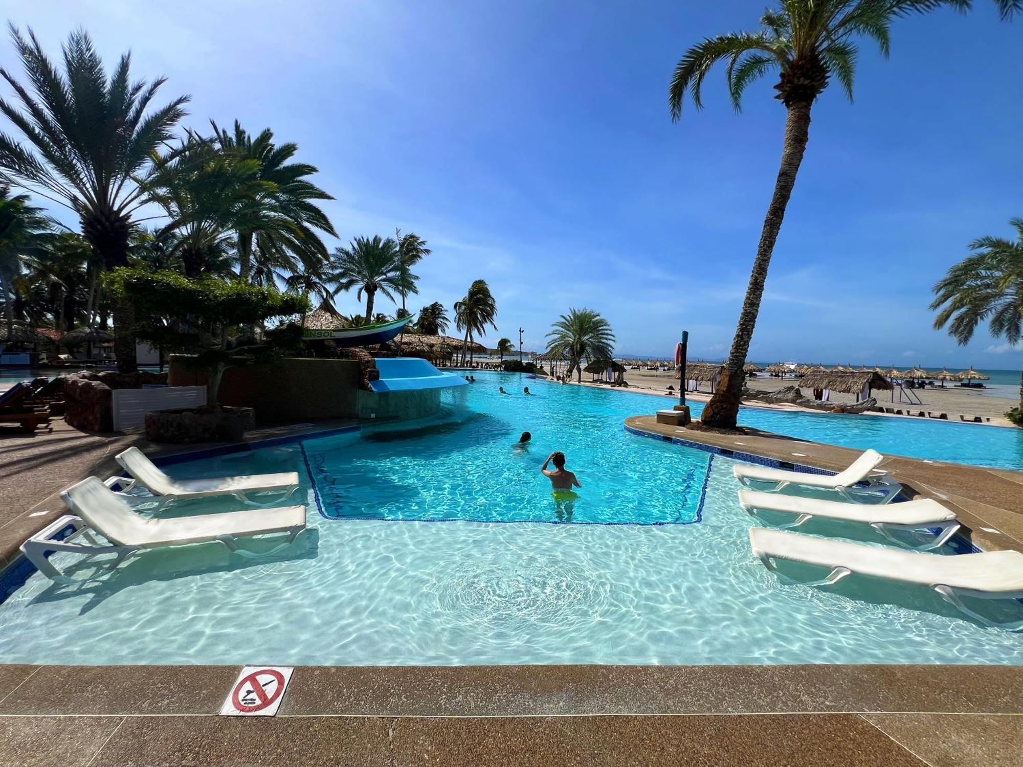 Sunsol Punta Blanca Hotel San Pedro Екстериор снимка